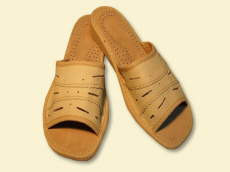 Gamintojas šlepetes, grūdų šlepetes, sandalus, šlepetes, klumpes, vaikiškus batus, avikailio šlepetes, vilnos šildytuvus