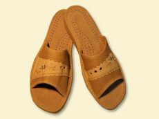 Gamintojas šlepetes, grūdų šlepetes, sandalus, šlepetes, klumpes, vaikiškus batus, avikailio šlepetes, vilnos šildytuvus