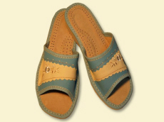 Gamintojas šlepetes, grūdų šlepetes, sandalus, šlepetes, klumpes, vaikiškus batus, avikailio šlepetes, vilnos šildytuvus