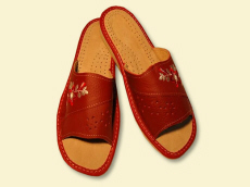 Gamintojas šlepetes, grūdų šlepetes, sandalus, šlepetes, klumpes, vaikiškus batus, avikailio šlepetes, vilnos šildytuvus