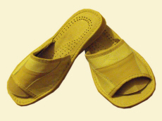 Gamintojas šlepetes, grūdų šlepetes, sandalus, šlepetes, klumpes, vaikiškus batus, avikailio šlepetes, vilnos šildytuvus