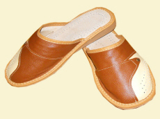 Gamintojas šlepetes, grūdų šlepetes, sandalus, šlepetes, klumpes, vaikiškus batus, avikailio šlepetes, vilnos šildytuvus