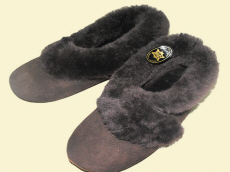 Gamintojas šlepetes, grūdų šlepetes, sandalus, šlepetes, klumpes, vaikiškus batus, avikailio šlepetes, vilnos šildytuvus