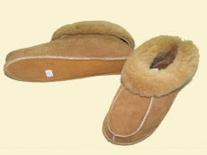 Gamintojas šlepetes, grūdų šlepetes, sandalus, šlepetes, klumpes, vaikiškus batus, avikailio šlepetes, vilnos šildytuvus